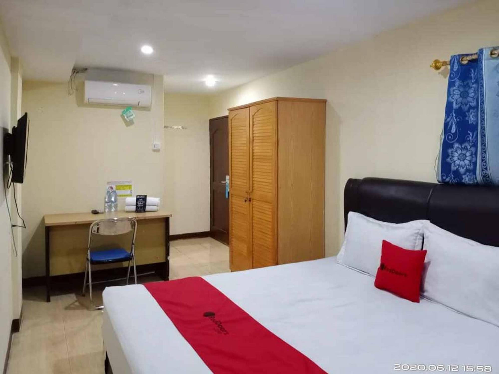 Reddoorz At Jalan Japaris Medan Ξενοδοχείο Εξωτερικό φωτογραφία